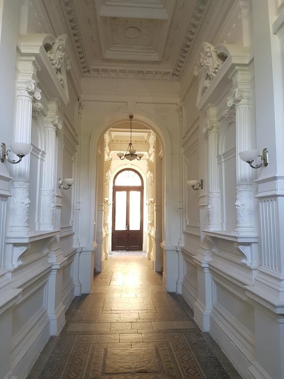 Charles Apartment Прага Екстериор снимка