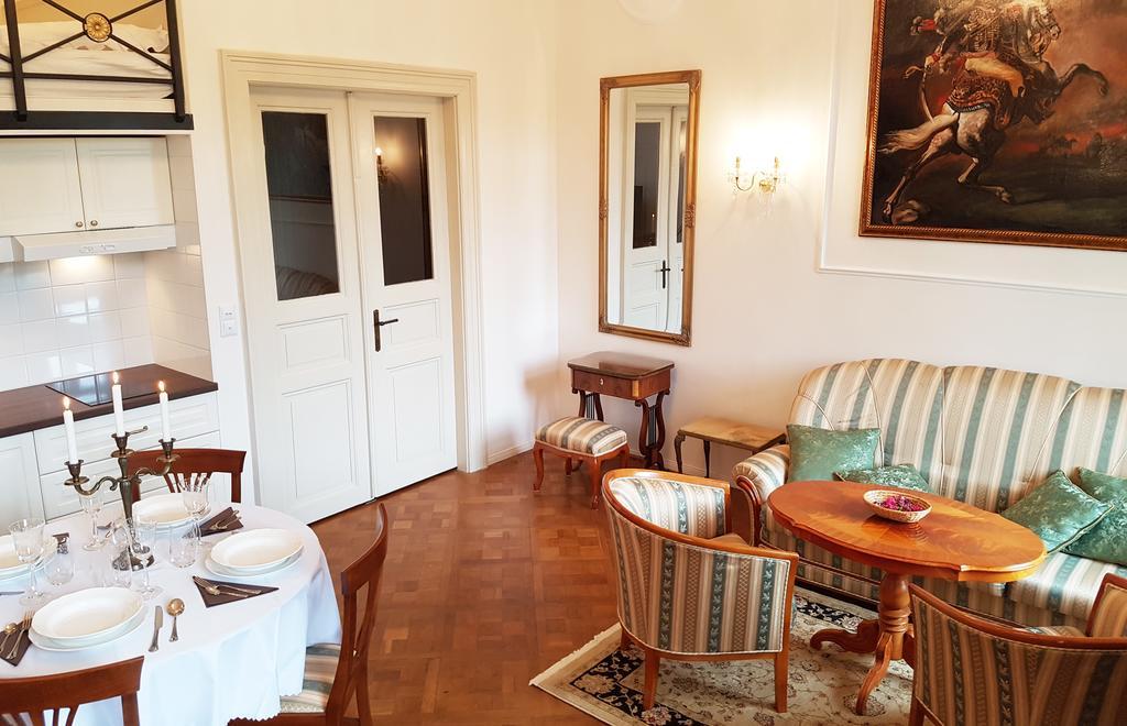 Charles Apartment Прага Екстериор снимка