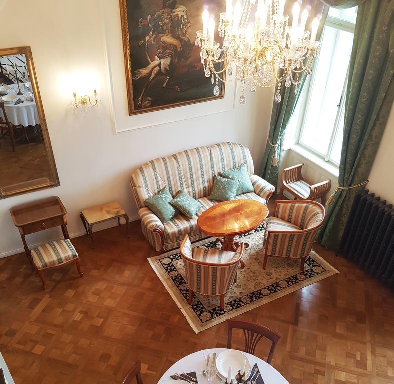 Charles Apartment Прага Екстериор снимка