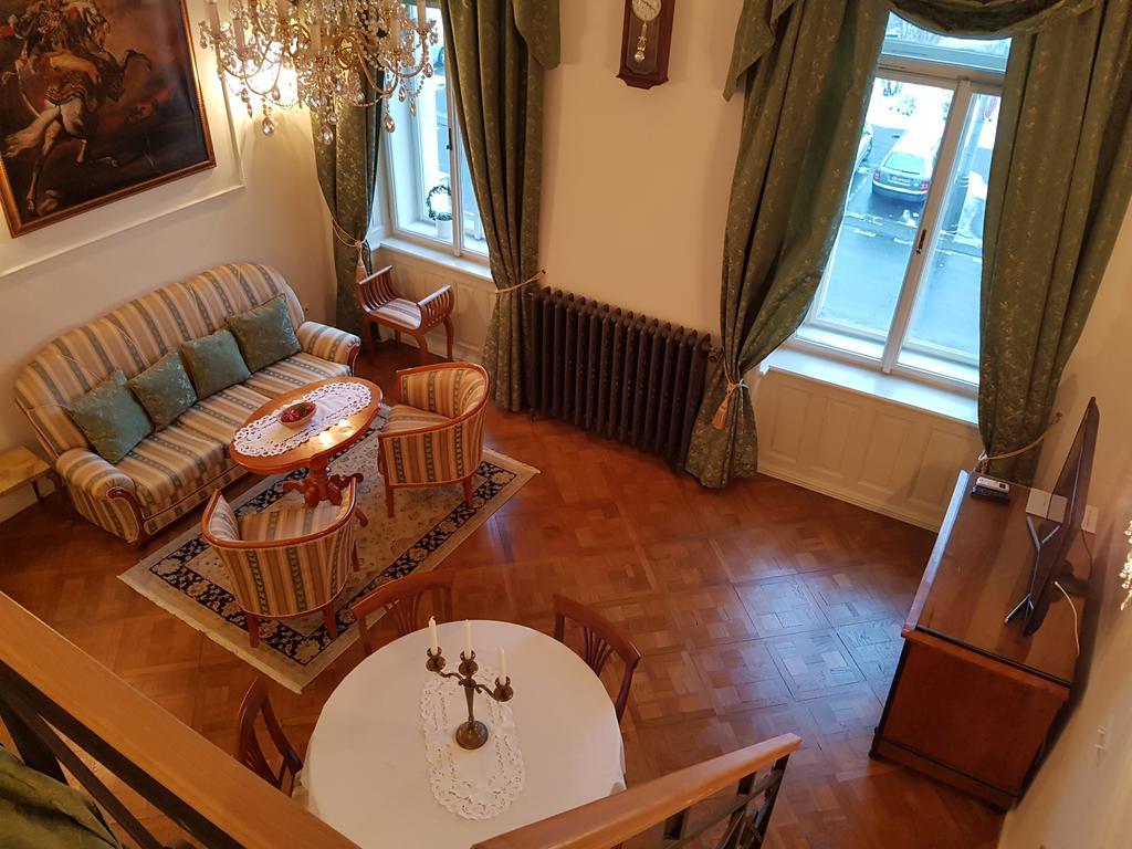 Charles Apartment Прага Екстериор снимка