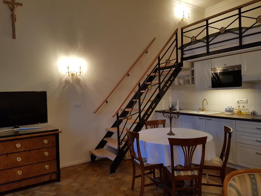 Charles Apartment Прага Екстериор снимка