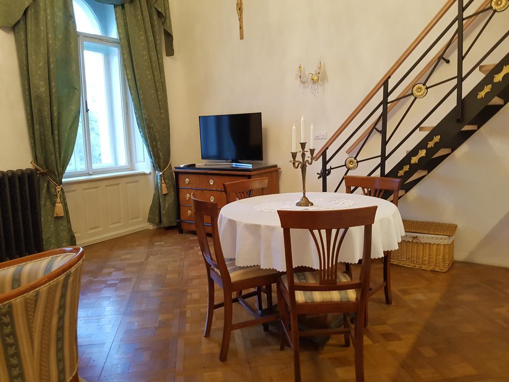 Charles Apartment Прага Екстериор снимка