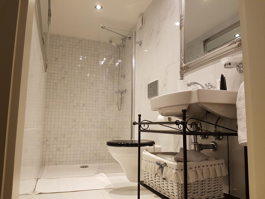 Charles Apartment Прага Екстериор снимка
